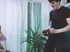 Ретро порно видео мужик имеет свою голую подружку